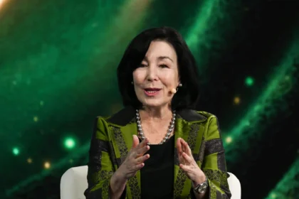 Safra Catz and Peter Lynch