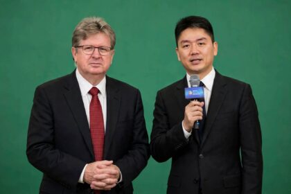 Richard Liu and Germán Larrea