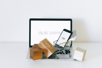How Entertainment Is Transforming the E-Commerce Experience