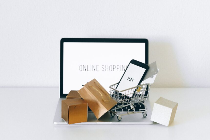 How Entertainment Is Transforming the E-Commerce Experience